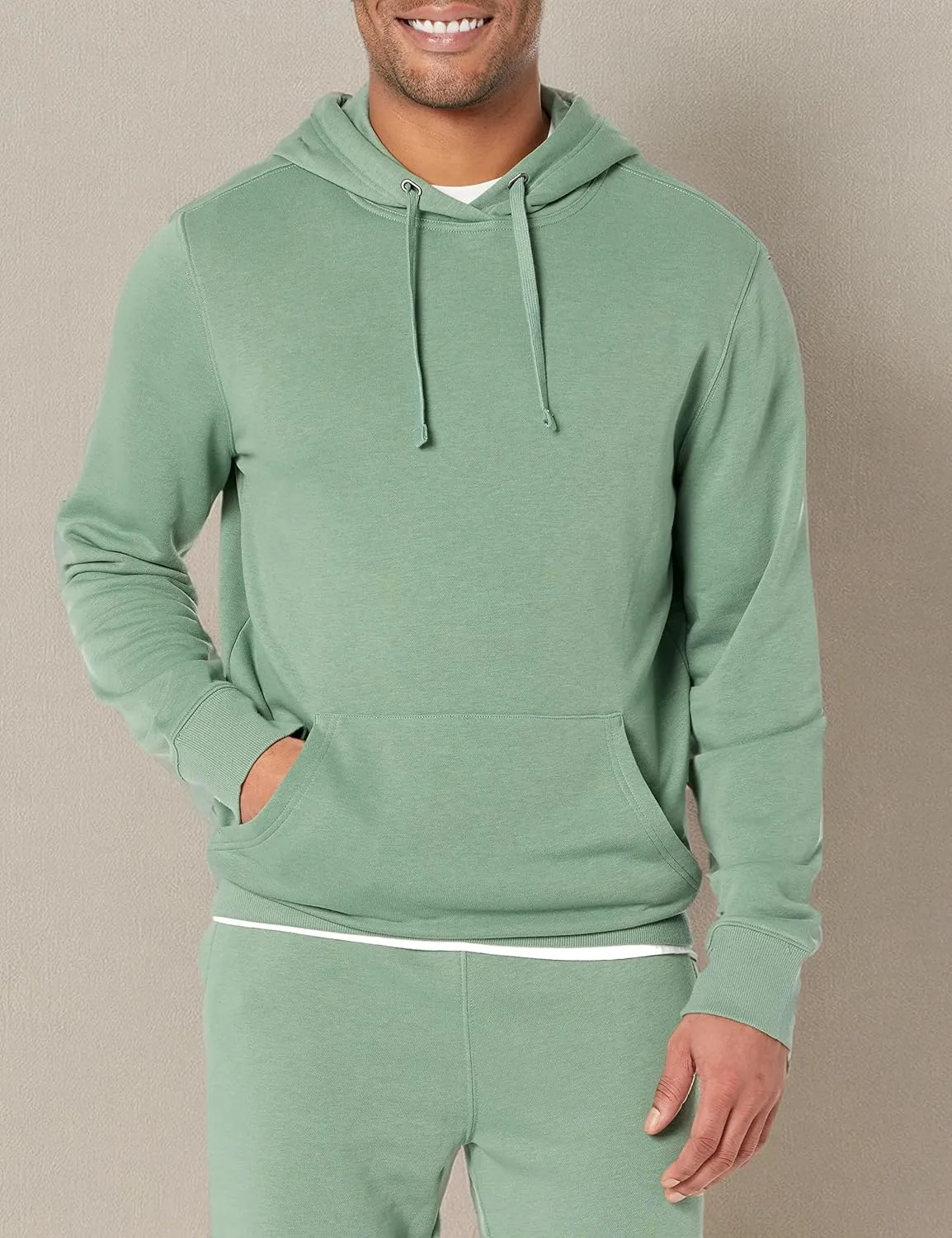 Amazon Essentials Men's Lightweight Long-Sleeve French Terry Hoodie