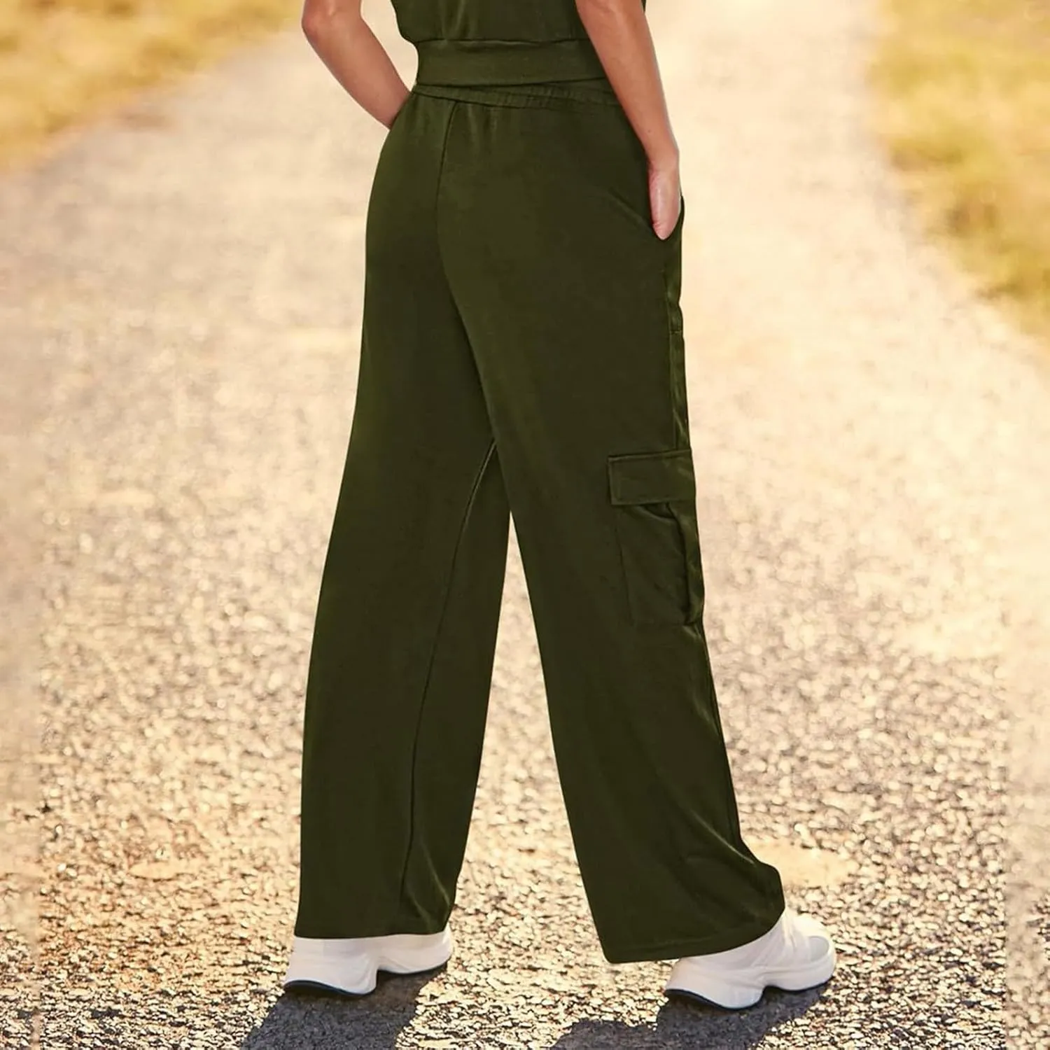 Cargo Sweatpants for Women Wide Leg High Waisted Baggy Drawstring Sweat Pants Casual Flared Pants with Pockets
