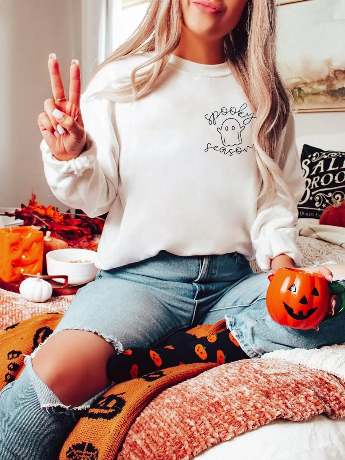FISCRAT Halloween Spooky Season Oversized Sweatshirt Women Cute Ghost Sweatshirts Fall Embroidered Sweater Pullover Top