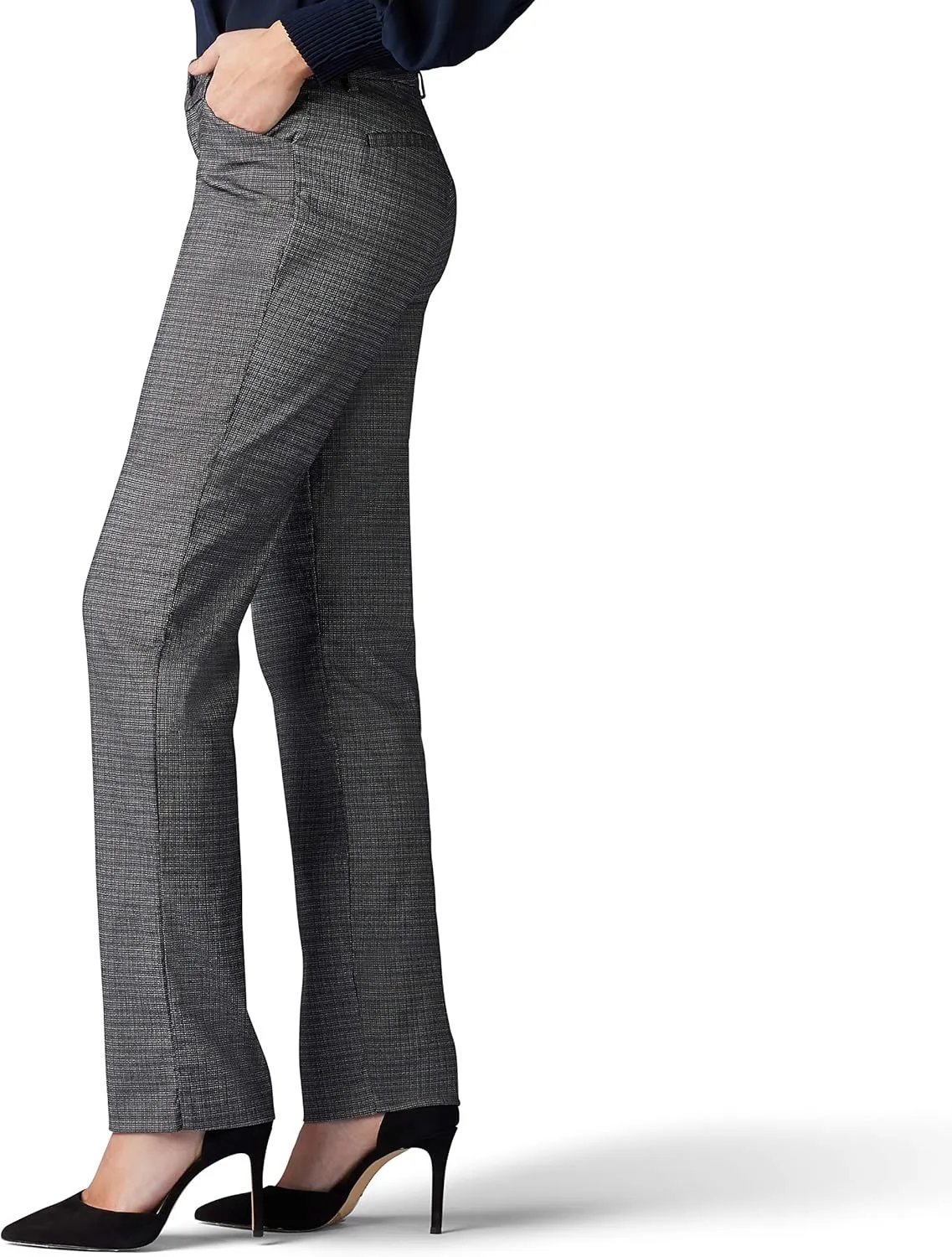 Lee Women's Petite Wrinkle Free Relaxed Fit Straight Leg Pant