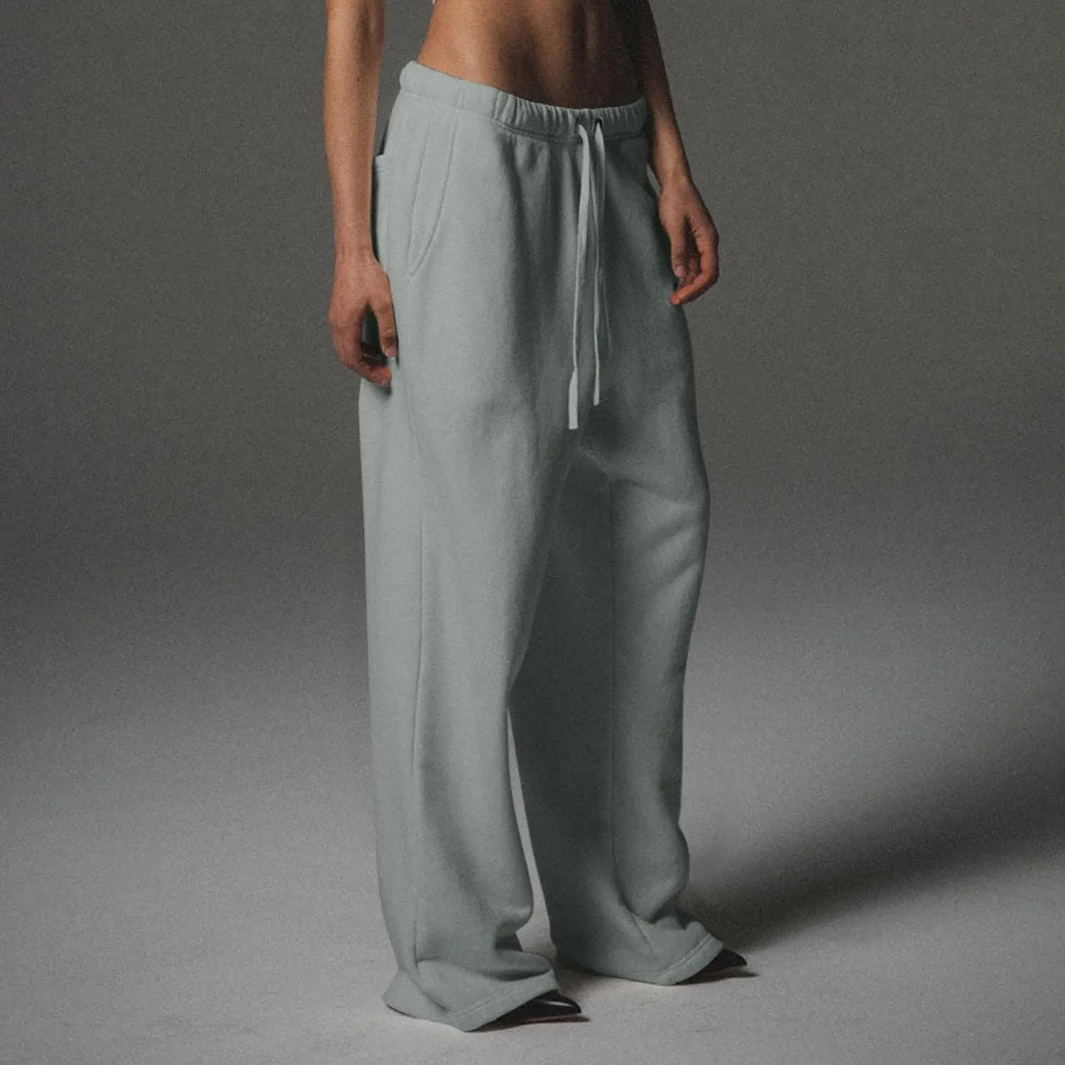 Low Rise Sweatpants for Women Baggy Drawstring Straight Leg Track Pants Fleece Lined Workout Pants with Pockets