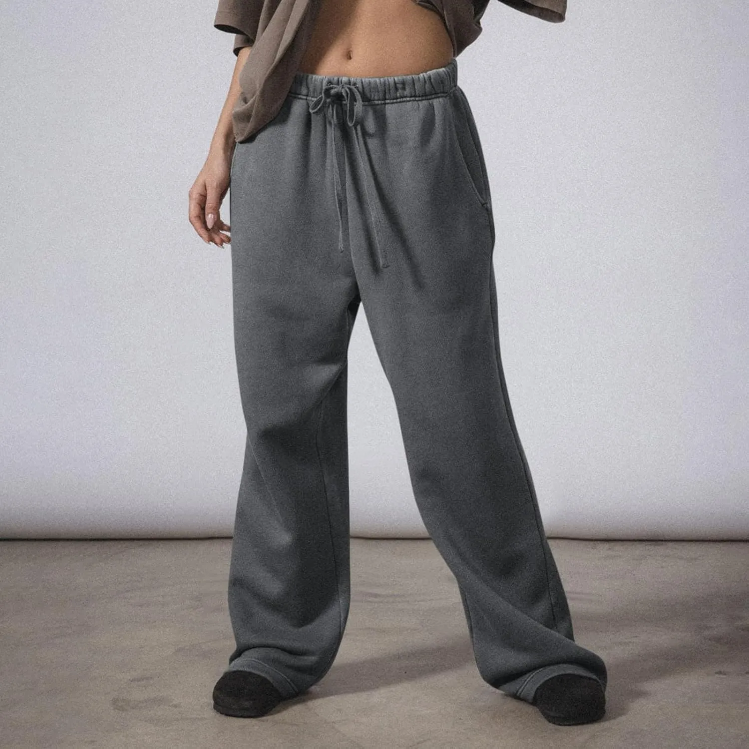 Low Rise Sweatpants for Women Baggy Drawstring Straight Leg Track Pants Fleece Lined Workout Pants with Pockets