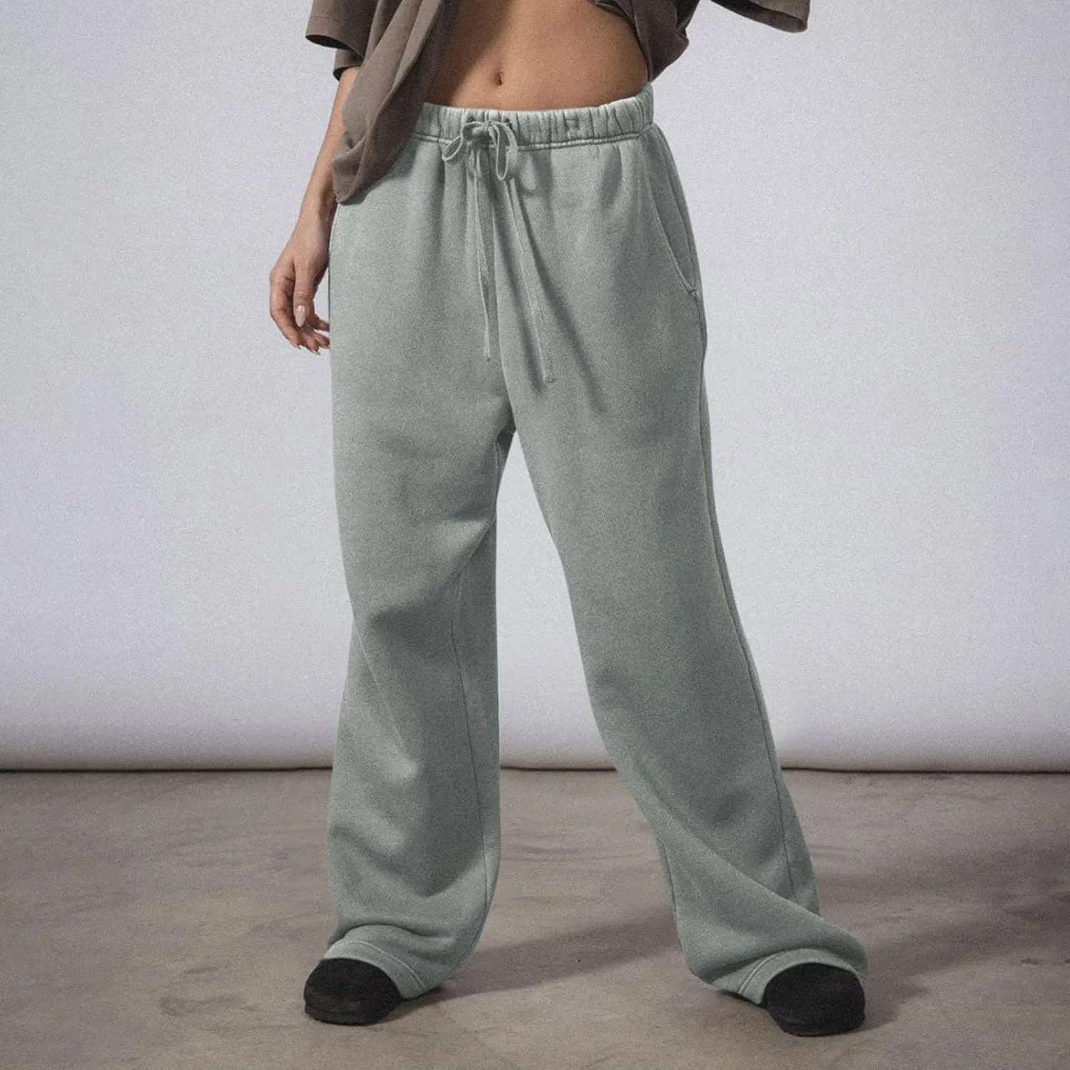Low Rise Sweatpants for Women Baggy Drawstring Straight Leg Track Pants Fleece Lined Workout Pants with Pockets