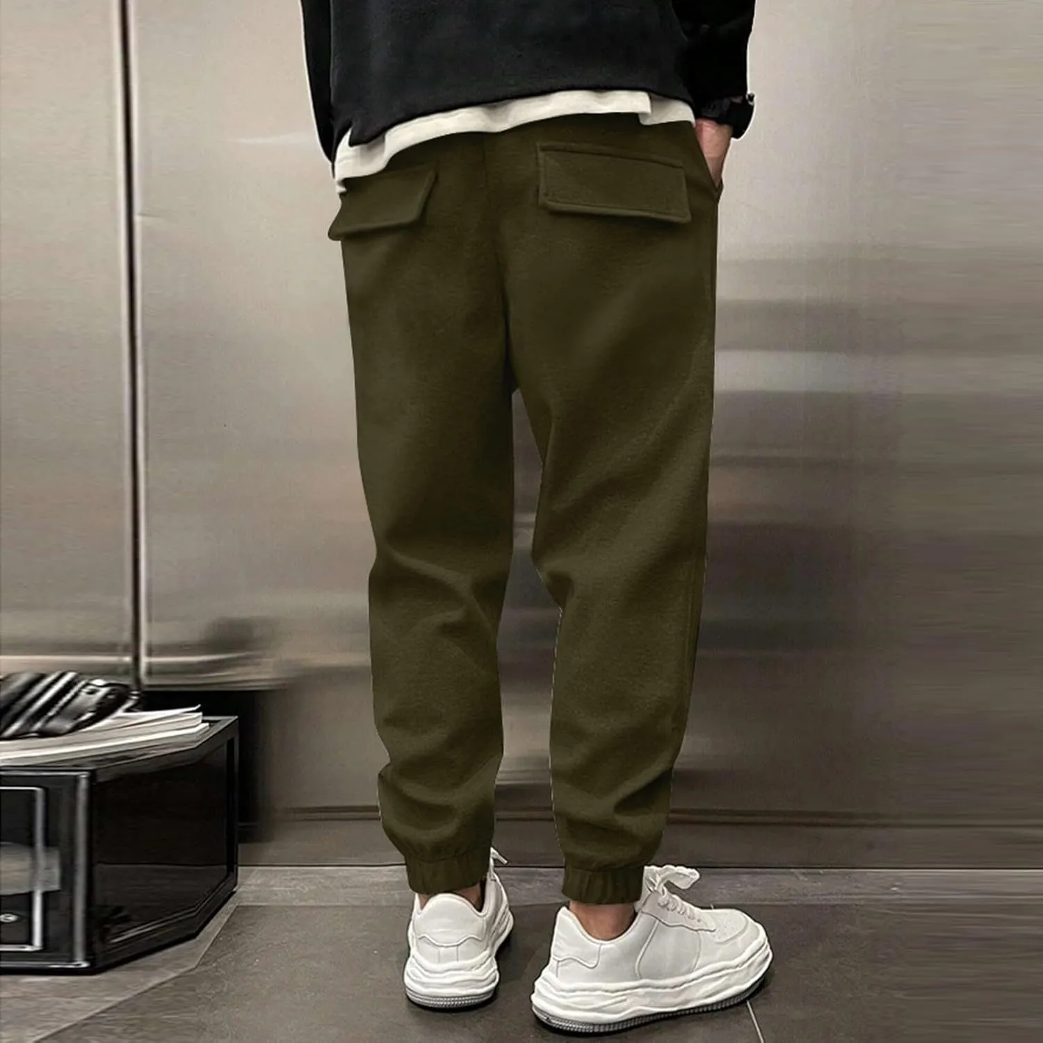 Mens Fleece Sweatpants Baggy Cargo Joggers Loose Fit Casual Drawstring Elastic Waist Sweat Pants Gym Athletic Pockets